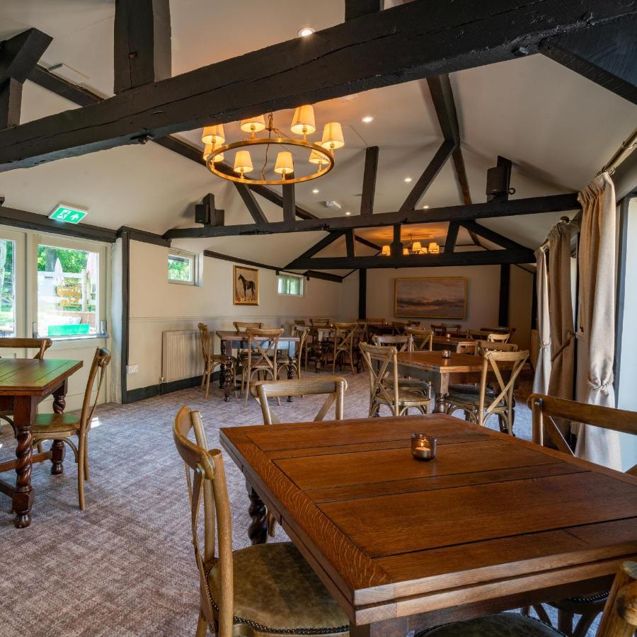 High Corner Inn Godshill  エクステリア 写真