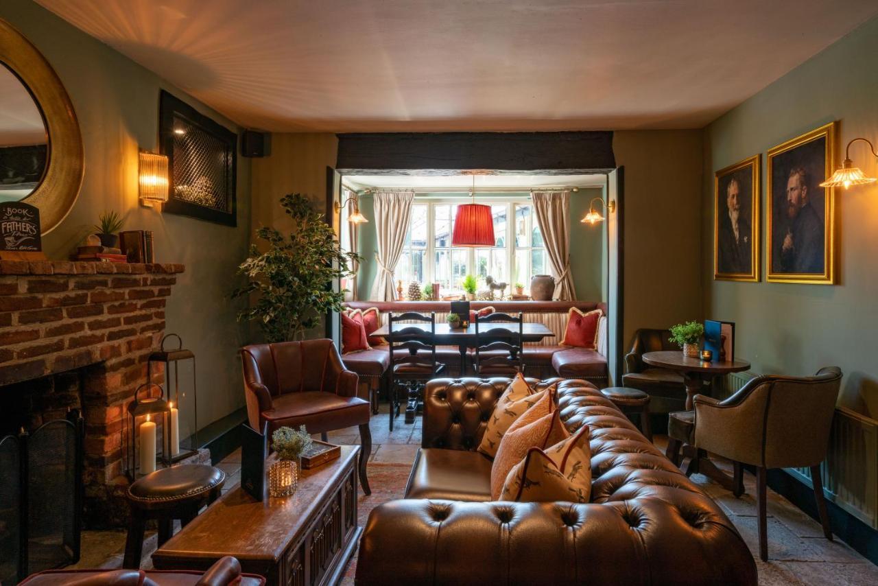 High Corner Inn Godshill  エクステリア 写真