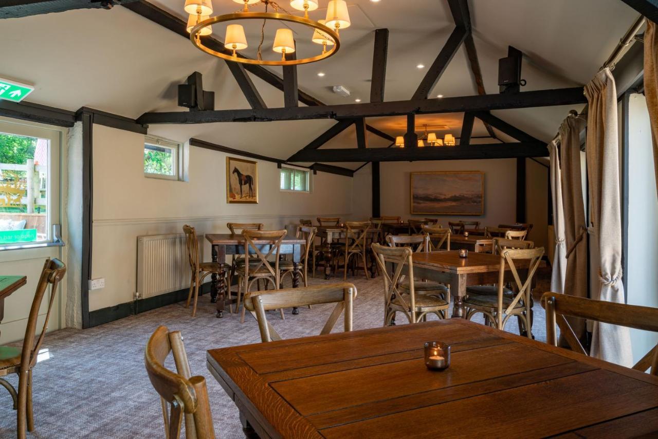 High Corner Inn Godshill  エクステリア 写真