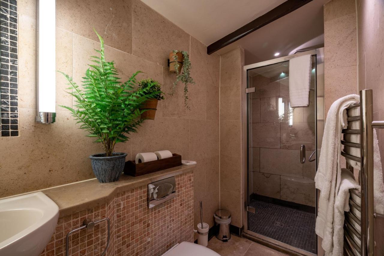 High Corner Inn Godshill  エクステリア 写真