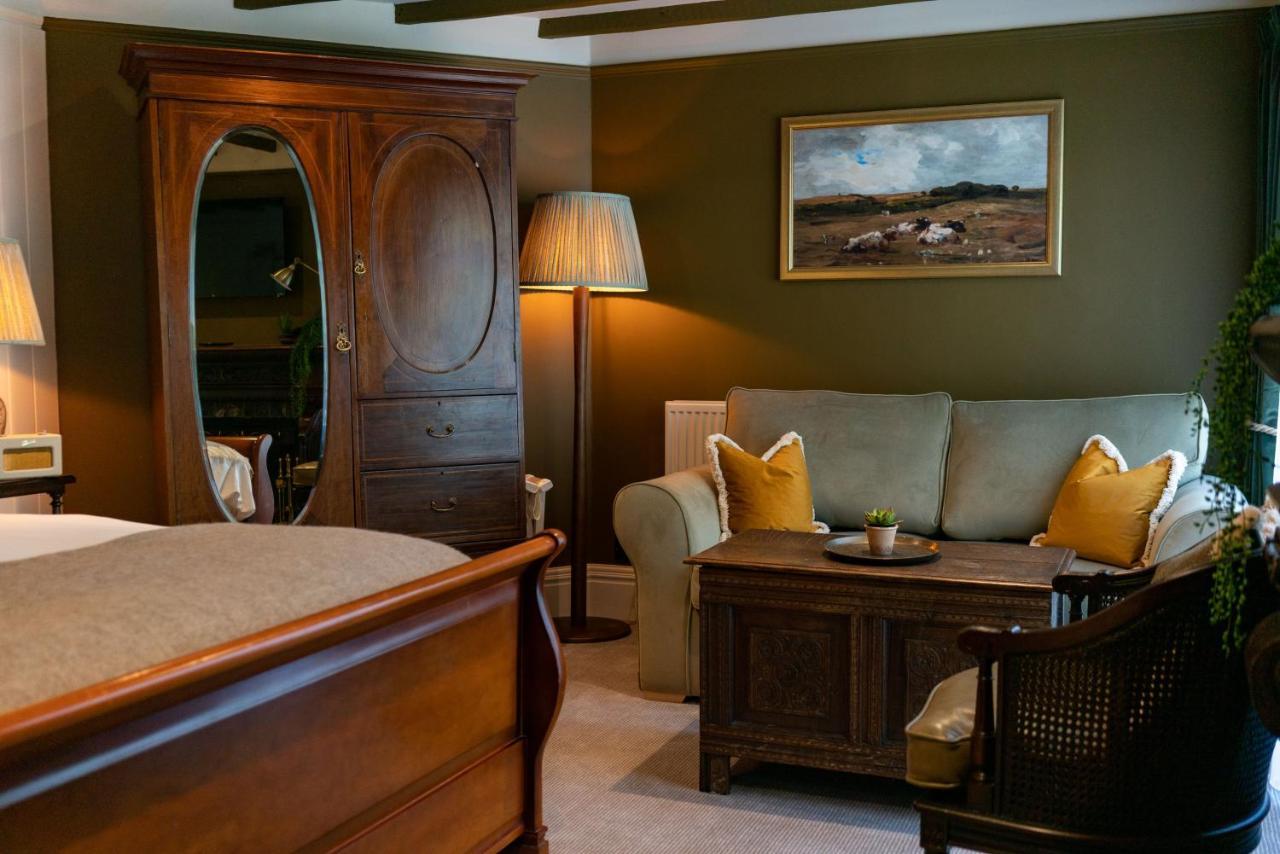 High Corner Inn Godshill  エクステリア 写真
