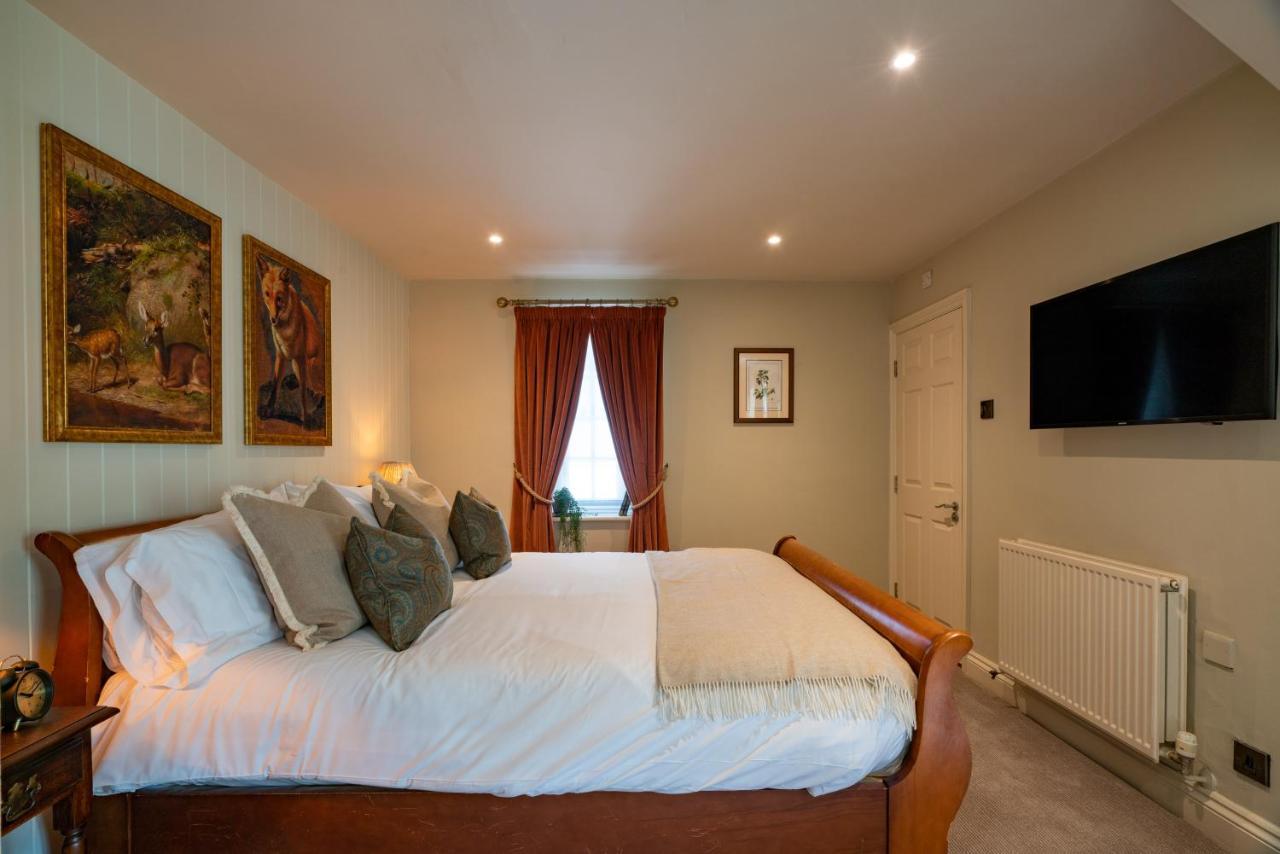 High Corner Inn Godshill  エクステリア 写真