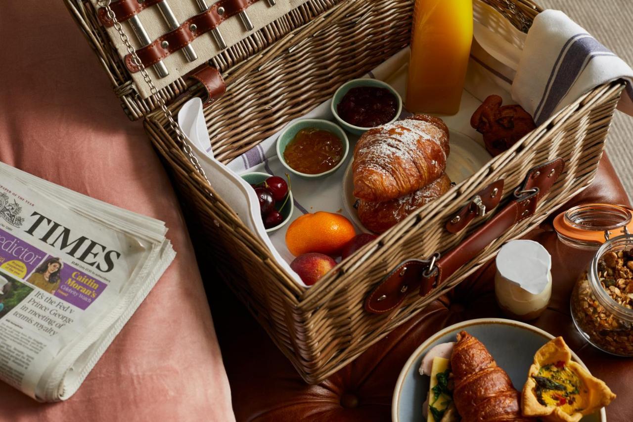 High Corner Inn Godshill  エクステリア 写真